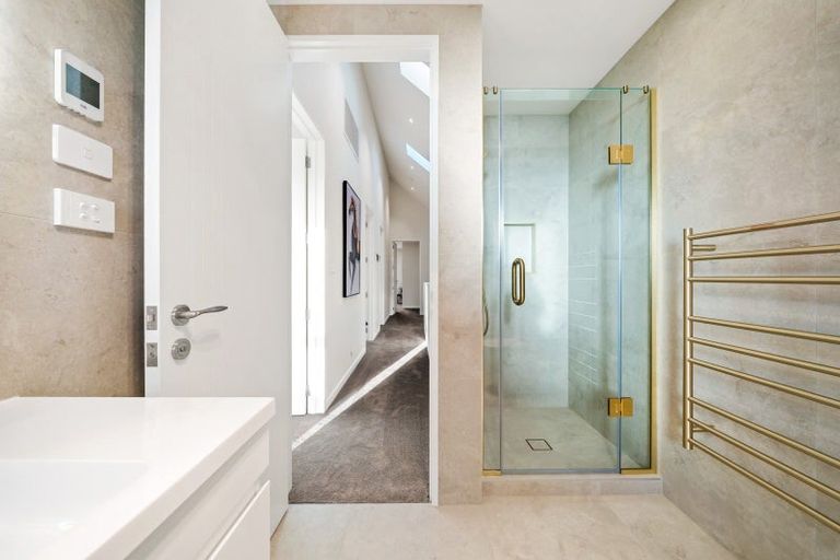 Photo of property in 1 Dorset Down Drive, Karaka, 2580