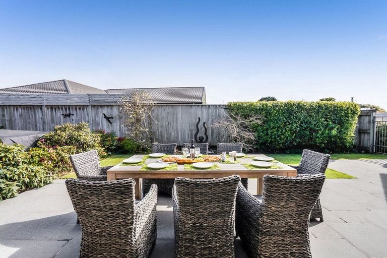 Photo of property in 9 Huetu Place, Bell Block, New Plymouth, 4312