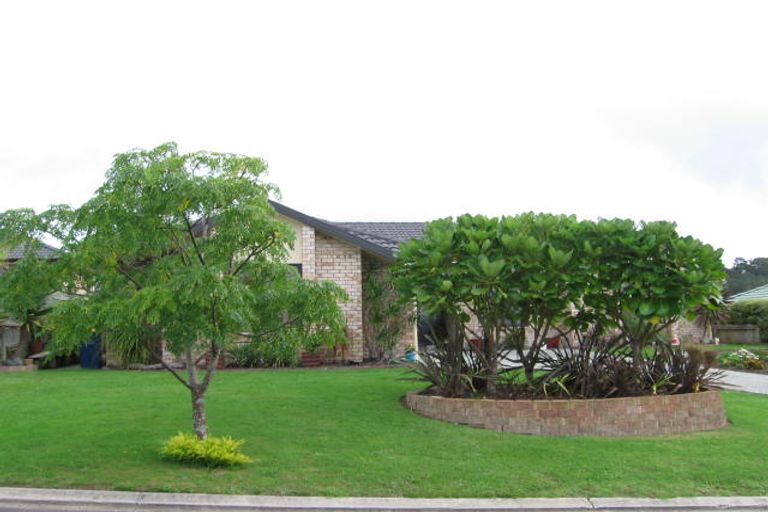 Photo of property in 26 Brittany Drive, Henderson, Auckland, 0612