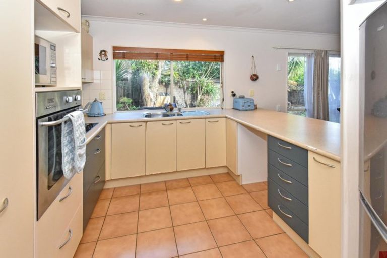 Photo of property in 45e Redoubt Road, Goodwood Heights, Auckland, 2105