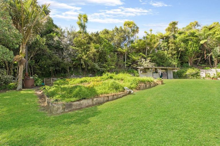 Photo of property in 764 West Coast Road, Oratia, Auckland, 0604