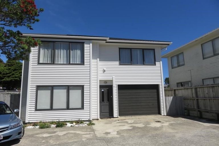 Photo of property in 36a Horokiwi Road West, Newlands, Wellington, 6037