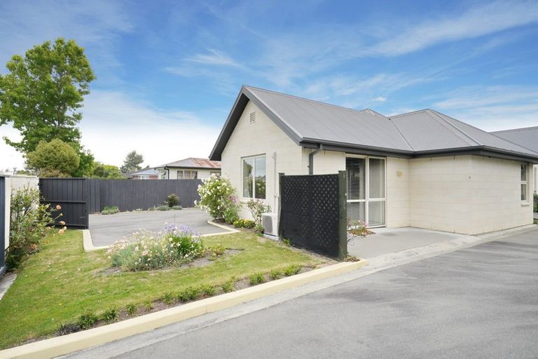 Photo of property in 17 Ivory Street, Rangiora, 7400