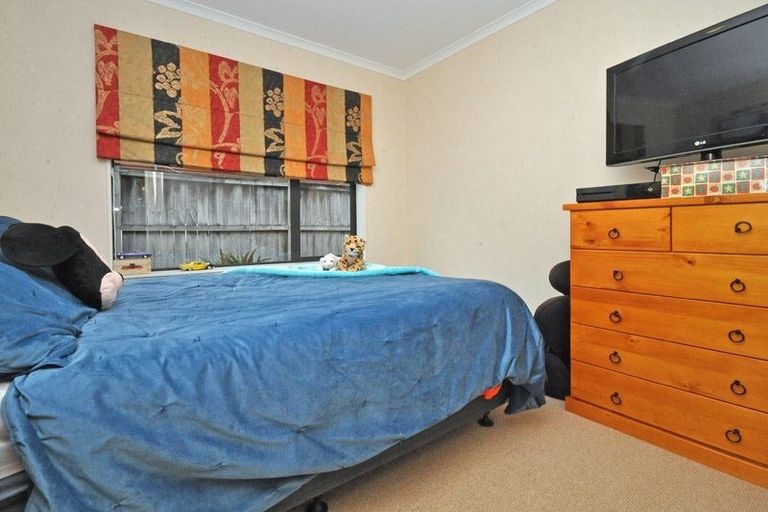 Photo of property in 14 Blackwood Drive, Wattle Downs, Auckland, 2103