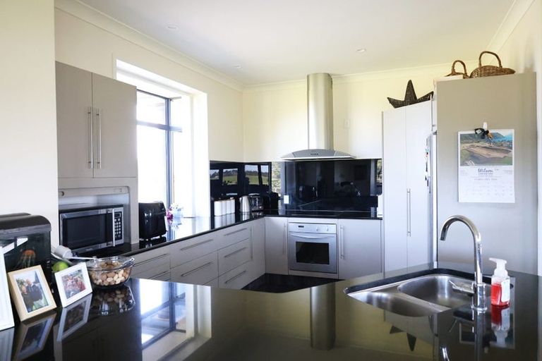 Photo of property in 290 Old Port Road, Warepa, Balclutha, 9273