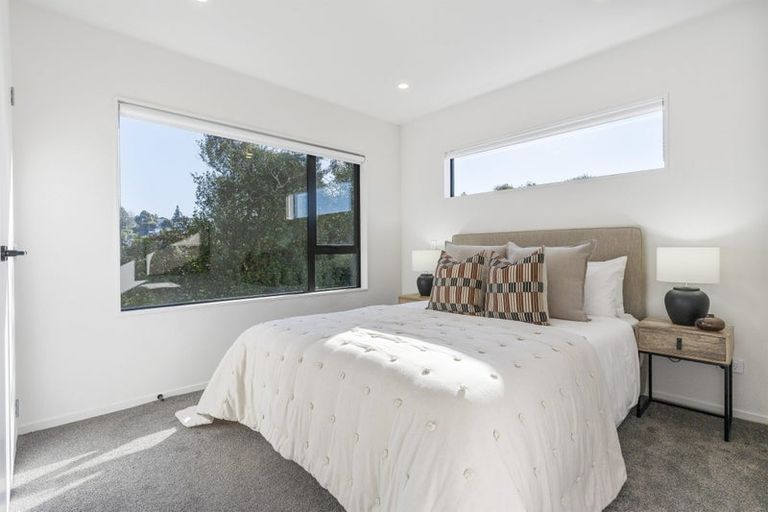 Photo of property in 6b Aralia Road, Sunnynook, Auckland, 0620