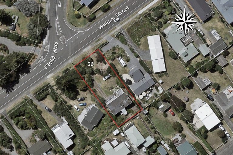 Photo of property in 36 Field Way, Waikanae Beach, Waikanae, 5036