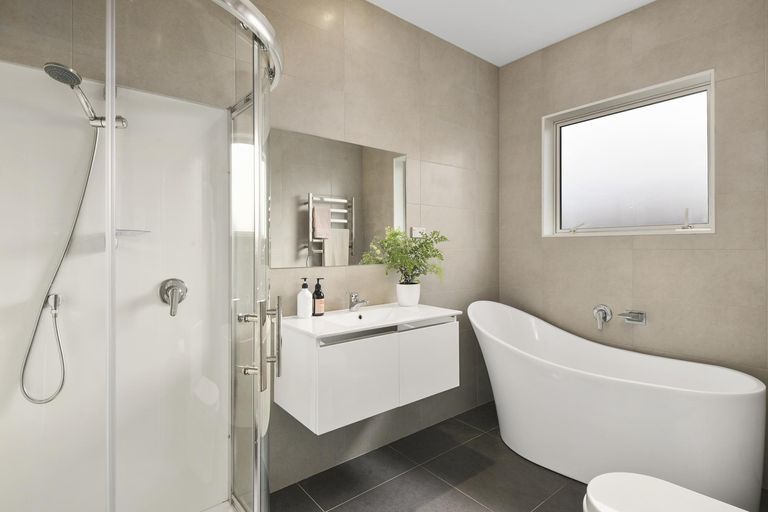 Photo of property in 12 Kahika Grove, Huapai, Kumeu, 0810