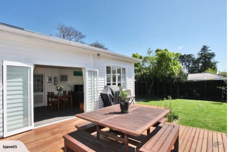 Photo of property in 189 Matsons Avenue, Papanui, Christchurch, 8053