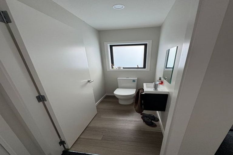 Photo of property in 5b Moohan Street, Wainuiomata, Lower Hutt, 5014