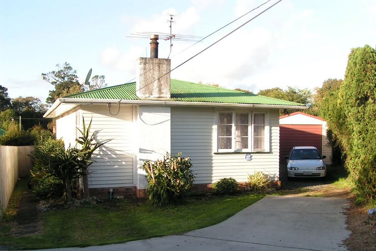 Photo of property in 8 Serjeant Street, Henderson, Auckland, 0612