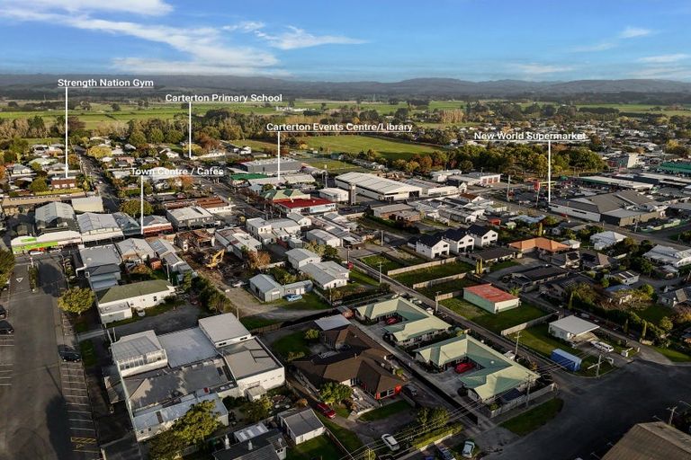 Photo of property in 91 Broadway, Carterton, 5713
