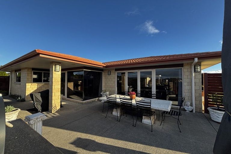 Photo of property in 58 Karamea Street, Whalers Gate, New Plymouth, 4310