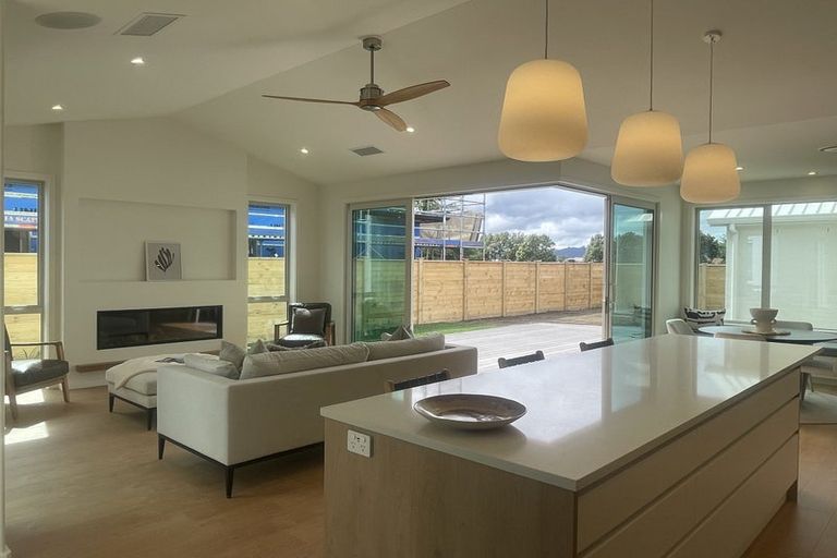 Photo of property in 94 Hugo Shaw Drive, Cambridge, 3434