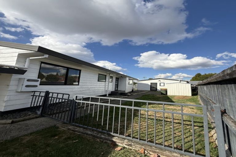 Photo of property in 3 Bartholomew Drive, Nawton, Hamilton, 3200