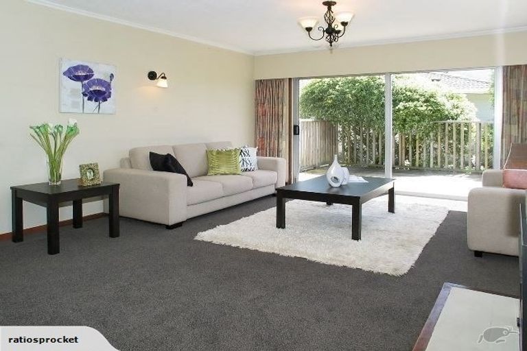 Photo of property in 4 South Street, Tawa, Wellington, 5028