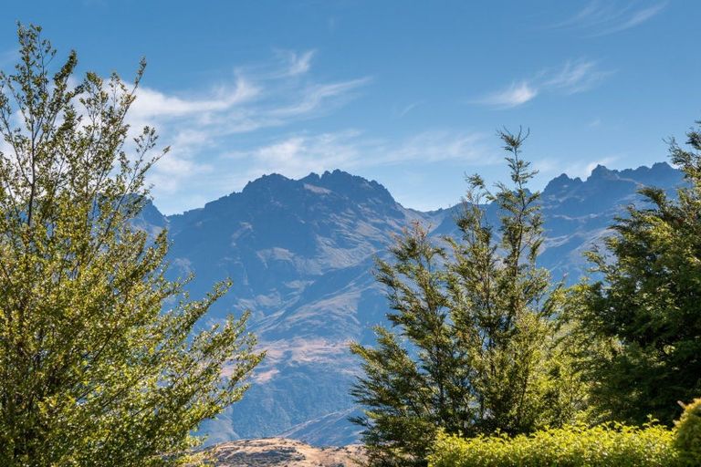 Photo of property in 13 Orford Drive, Jacks Point, Queenstown, 9371