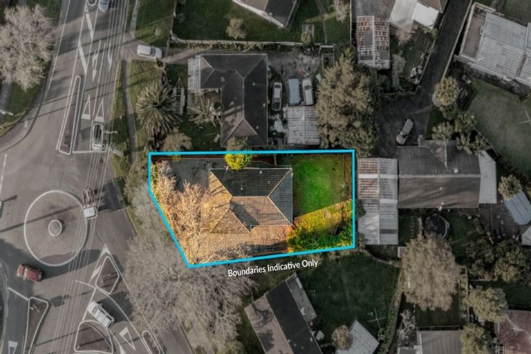 Photo of property in 2 Forest Hill Road, Henderson, Auckland, 0612