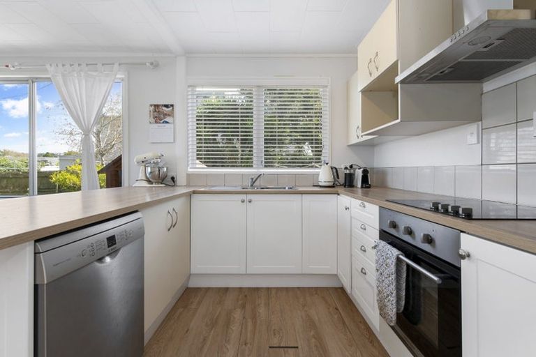 Photo of property in 2/45 Riverside Road, Orewa, 0931