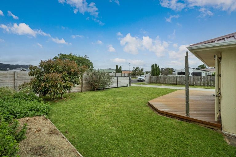 Photo of property in 14 Santa Maria Drive, Whitianga, 3510