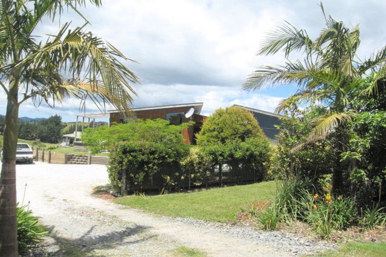 Photo of property in 20 Morey Road, Cable Bay, 0420
