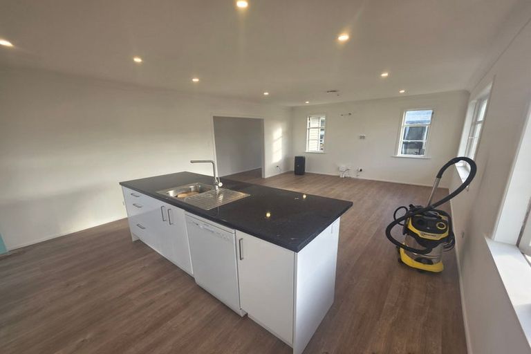 Photo of property in 148 Queen Street West, Levin, 5510