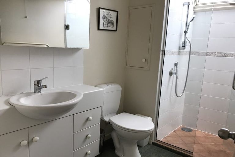 Photo of property in 2/271 Memorial Avenue, Burnside, Christchurch, 8053