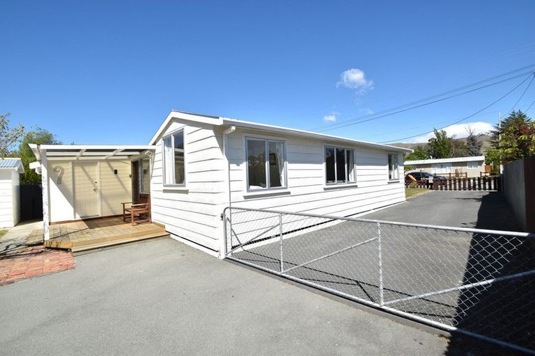 Photo of property in 23 Waitaki Drive East, Otematata, 9412