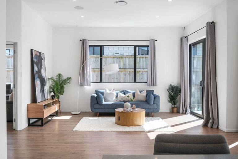 Photo of property in 12 Paiaka Place, Rototuna North, Hamilton, 3210