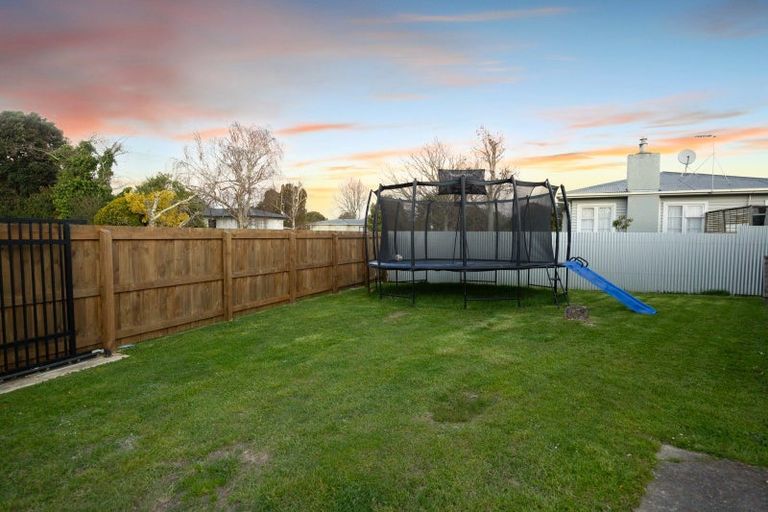 Photo of property in 17 Winchester Street, Awapuni, Palmerston North, 4412