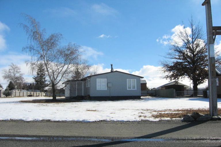 Photo of property in 18 Totara Drive, Twizel, 7901