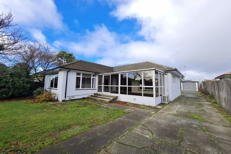 Photo of property in 60 Acacia Avenue, Upper Riccarton, Christchurch, 8041