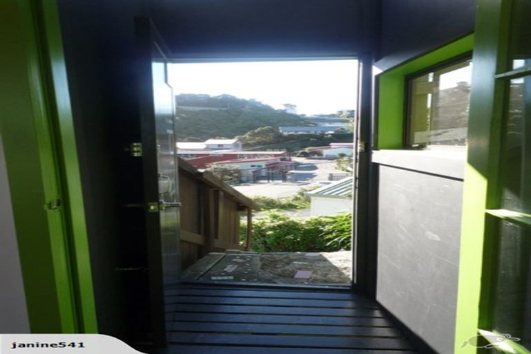 Photo of property in 119 Houghton Bay Road, Houghton Bay, Wellington, 6023