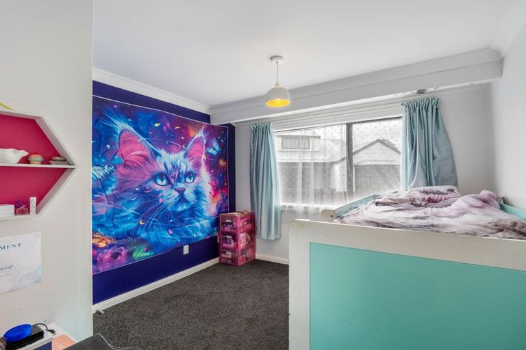 Photo of property in 9 Guernsey Place, Fitzherbert, Palmerston North, 4410