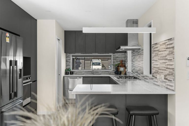 Photo of property in 16 Helen Place, Halswell, Christchurch, 8025