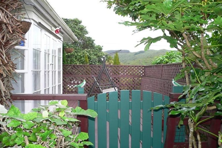 Photo of property in 10 Tui Terrace, Tawa, Wellington, 5028