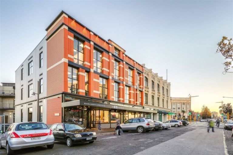 Photo of property in 177a High Street, Oxford, 7430