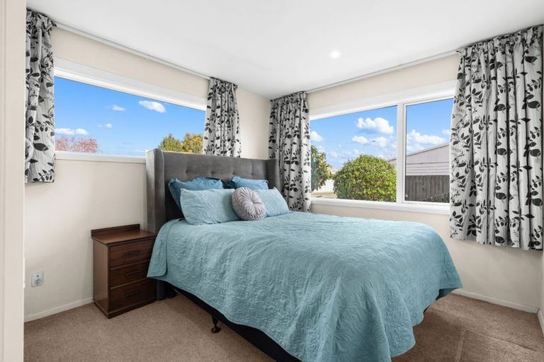 Photo of property in 17 Suva Street, Upper Riccarton, Christchurch, 8041