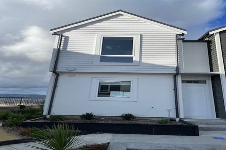 Photo of property in 6/30 Adventure Drive, Whitby, Porirua, 5024