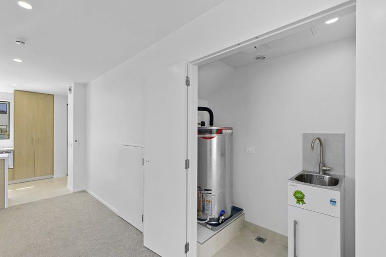 Photo of property in 34 Turtleback Avenue, Whitby, 5024