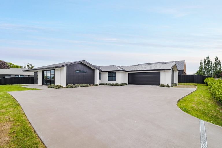 Photo of property in 4 Cuddie Close, East Taieri, Mosgiel, 9024