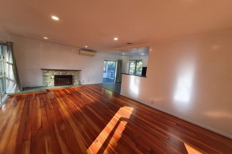 Photo of property in 90 Monarch Avenue, Hillcrest, Auckland, 0627