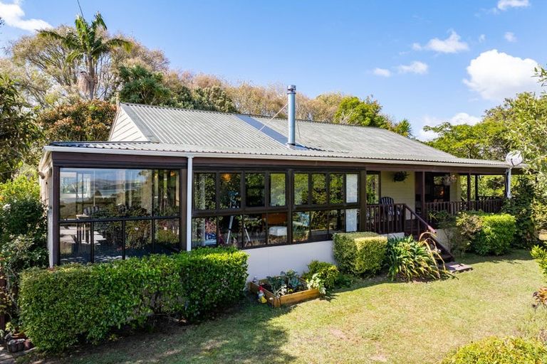 Photo of property in 368 Pahi Road, Pahi, Paparoa, 0571