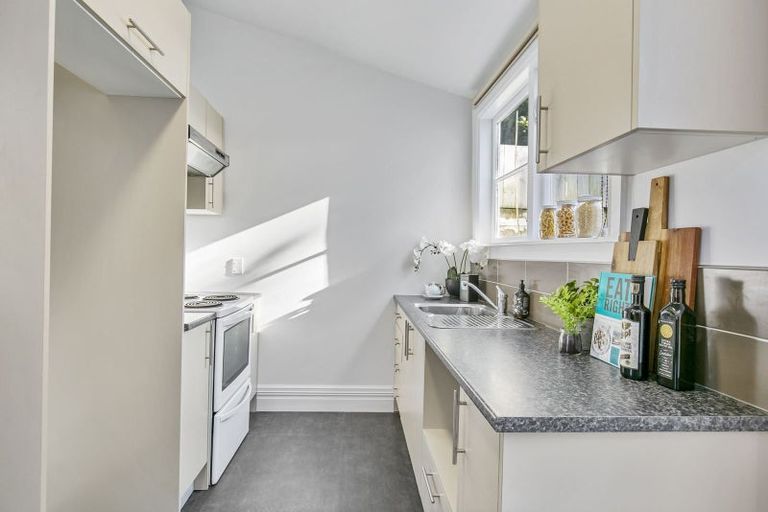 Photo of property in 220 Ohiro Road, Brooklyn, Wellington, 6021