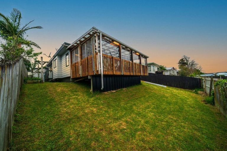Photo of property in 2/39 Templeton Place, Clendon Park, Auckland, 2103