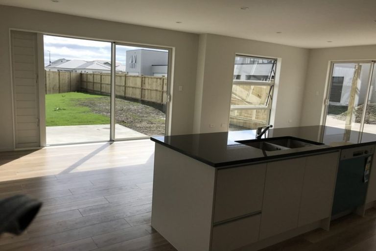 Photo of property in 17 Kapia Drive, Takanini, 2112