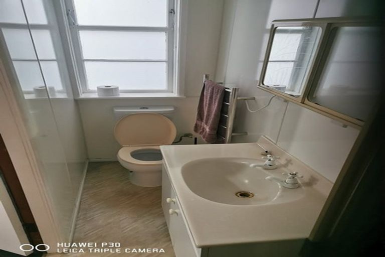 Photo of property in 63 Norton Park Avenue, Fairfield, Lower Hutt, 5011