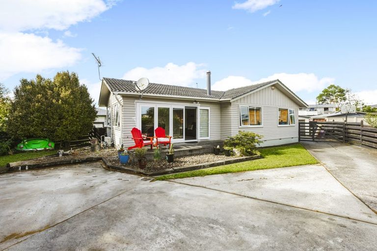 Photo of property in 10 Tatariki Street, Rosehill, Papakura, 2113