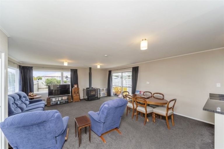 Photo of property in 8 Tawa Street, Hawera, 4610