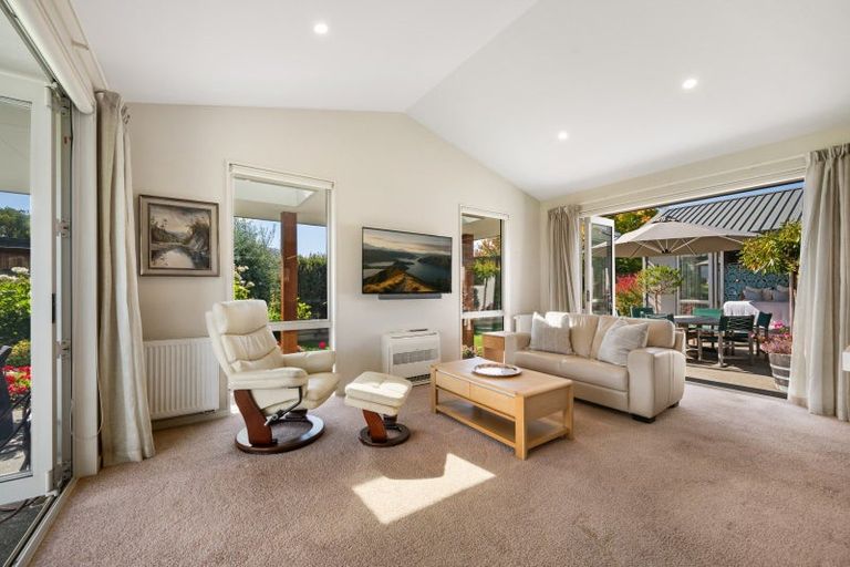 Photo of property in 28 Greenbelt Place, Wanaka, 9305
